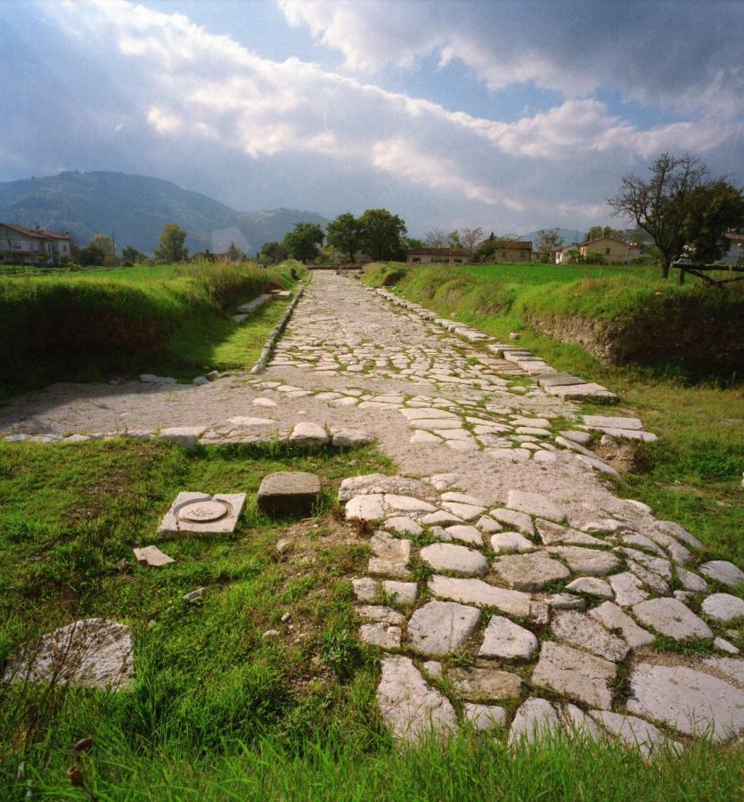 Il Cavallino Fossombrone Bagian luar foto